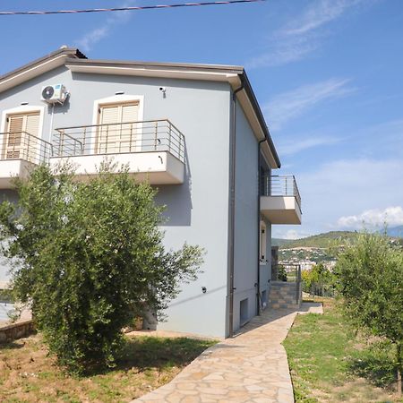 Amla'S Villa Berat Luaran gambar