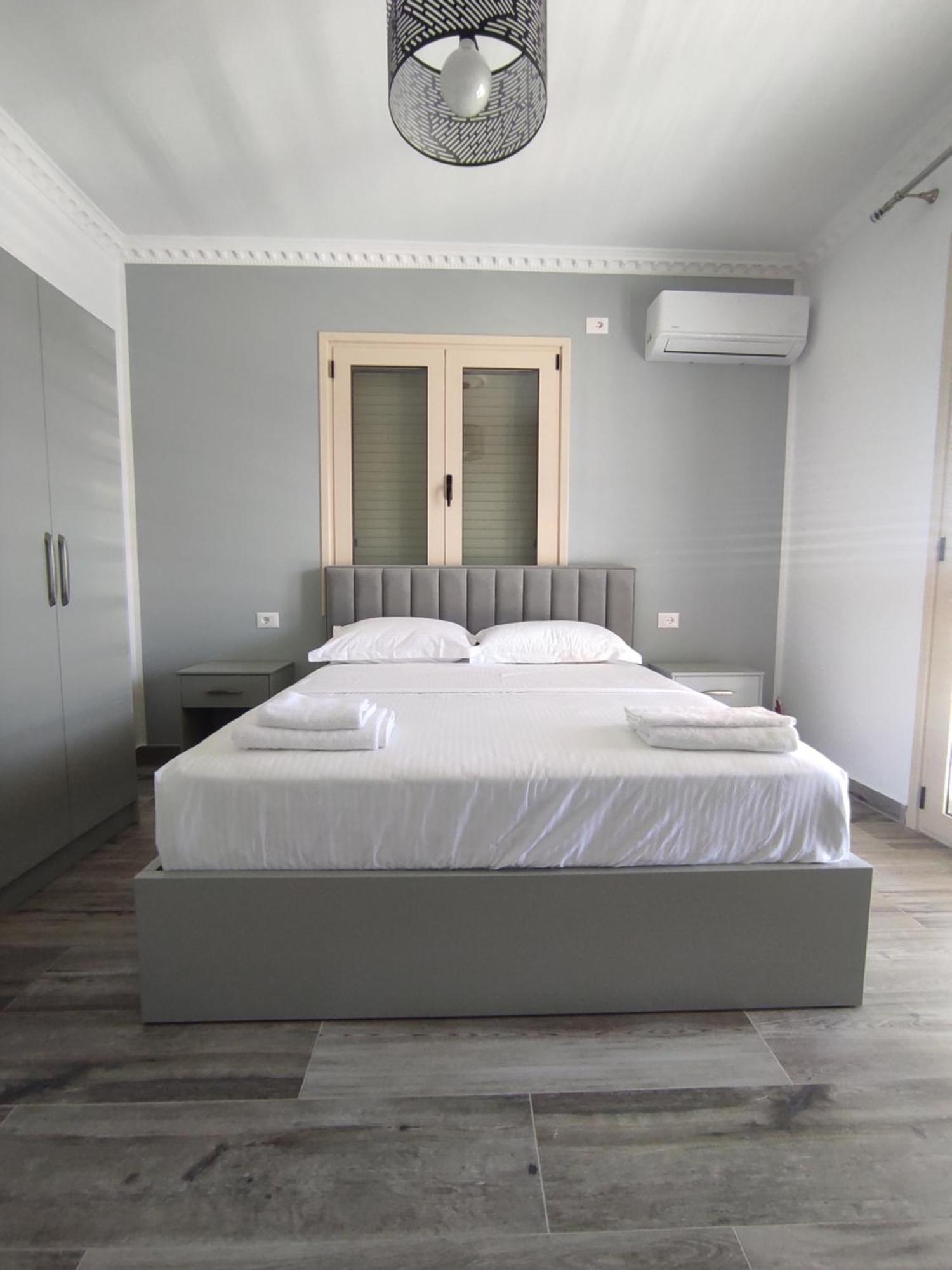 Amla'S Villa Berat Luaran gambar