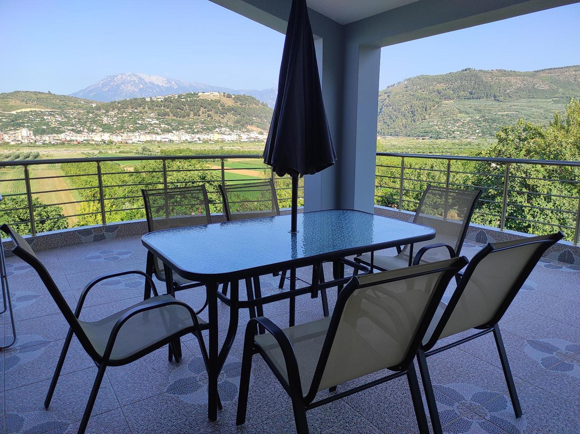 Amla'S Villa Berat Luaran gambar
